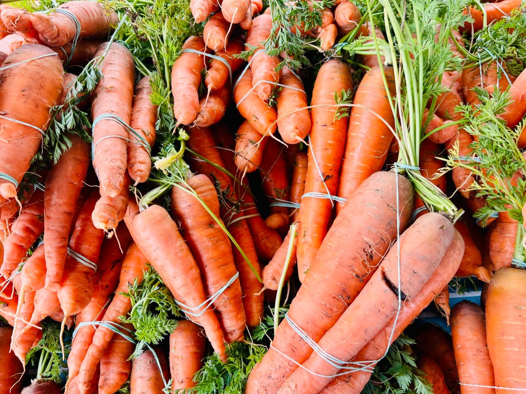 5 Cool Ways to Use Carrots In Recipes & DIY&nbsp;Ventures